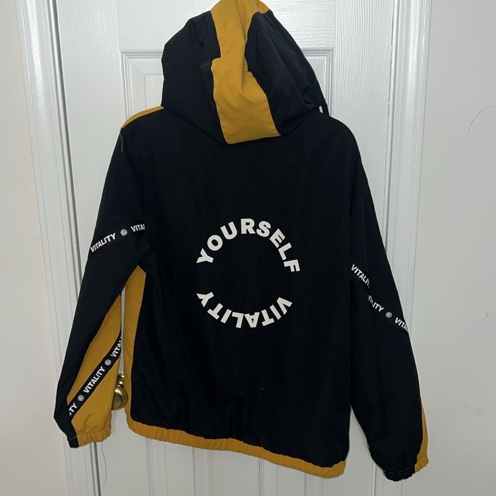 SHEIN Black and Yellow Jacket - Picture 6 of 6